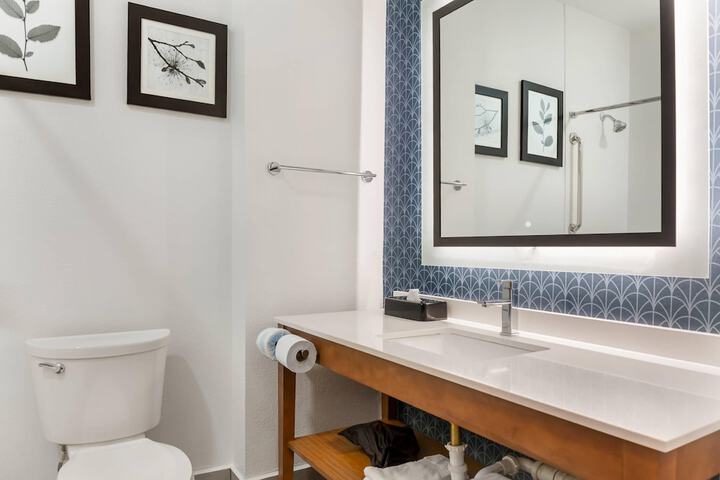 Country Inn & Suites by Radisson Georgetown, KY