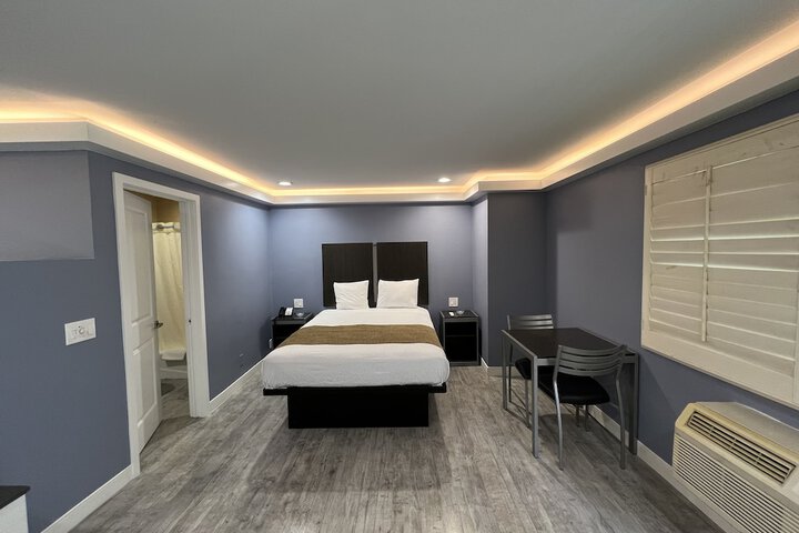 Deluxe Inn Hawthorne