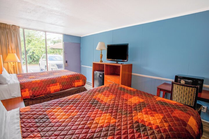 Room 12 of 39