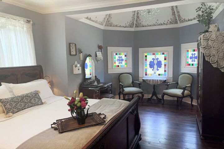 Benefield House Bed & Breakfast