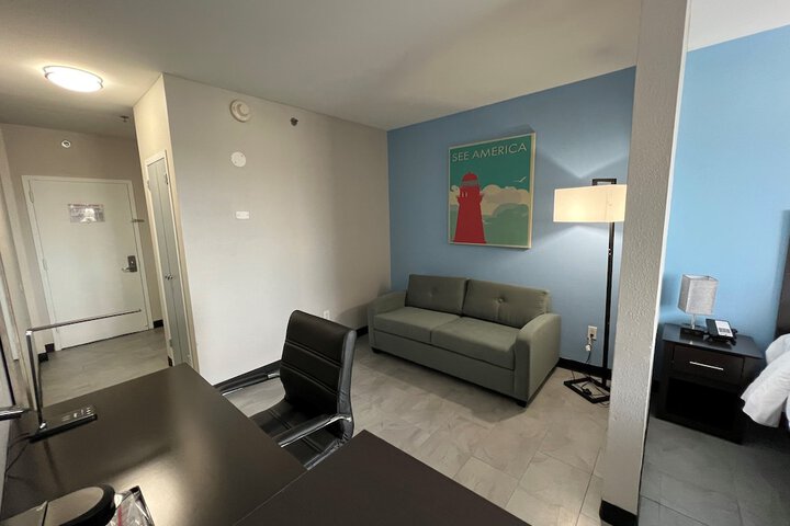 Room 20 of 27