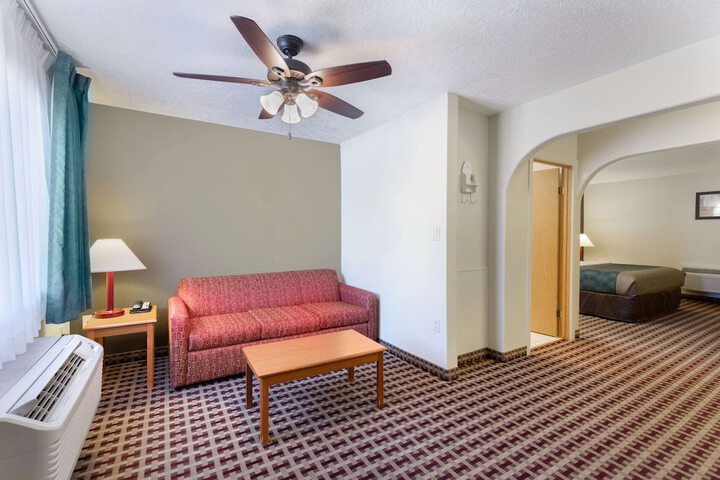 Room 27 of 36