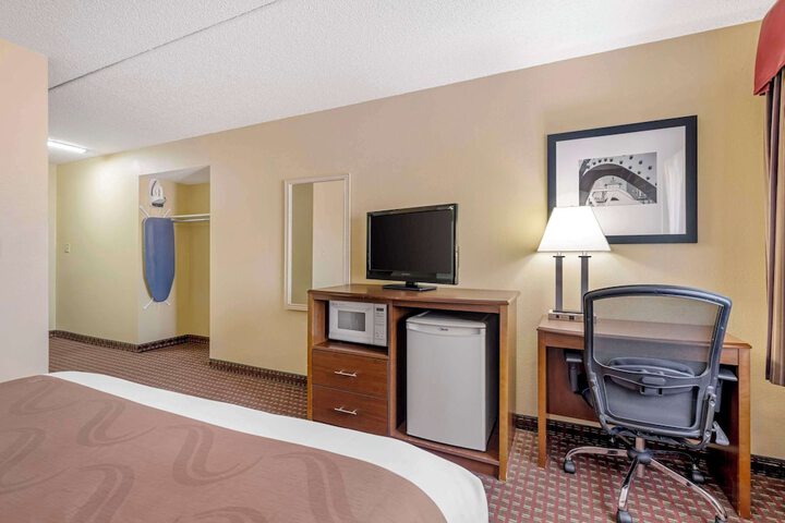 Room 16 of 51
