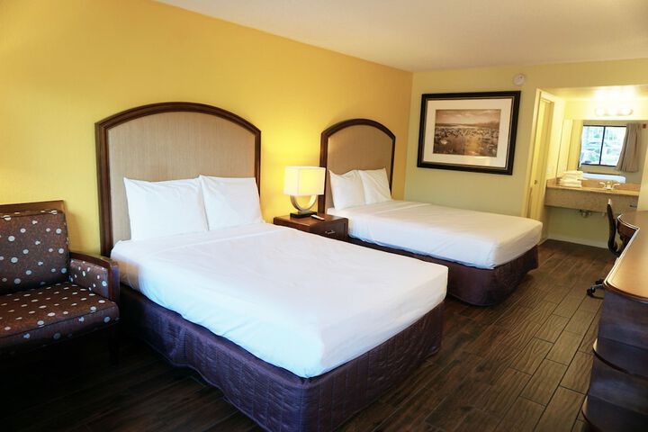 Room 7 of 10