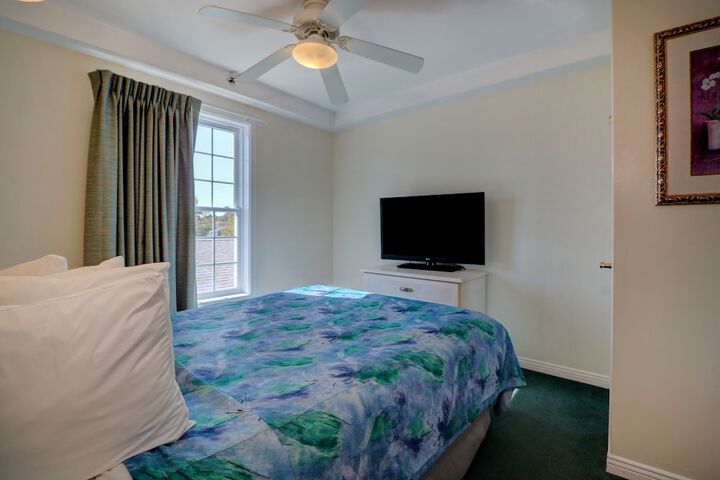 Room 51 of 104