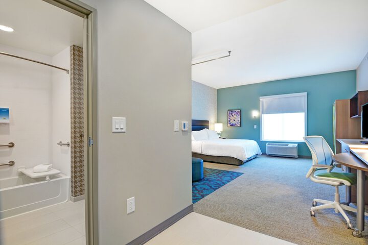 Room 25 of 47