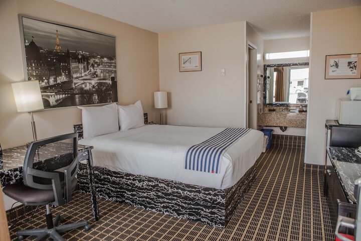 Room 42 of 57