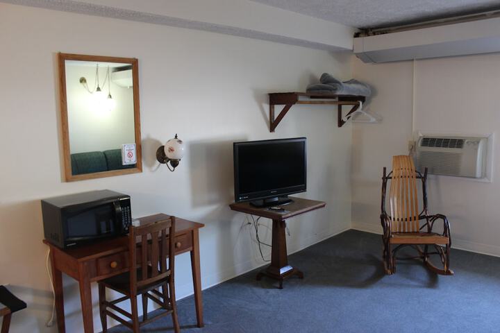 Room 34 of 50