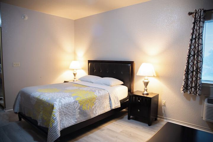 Room 9 of 19