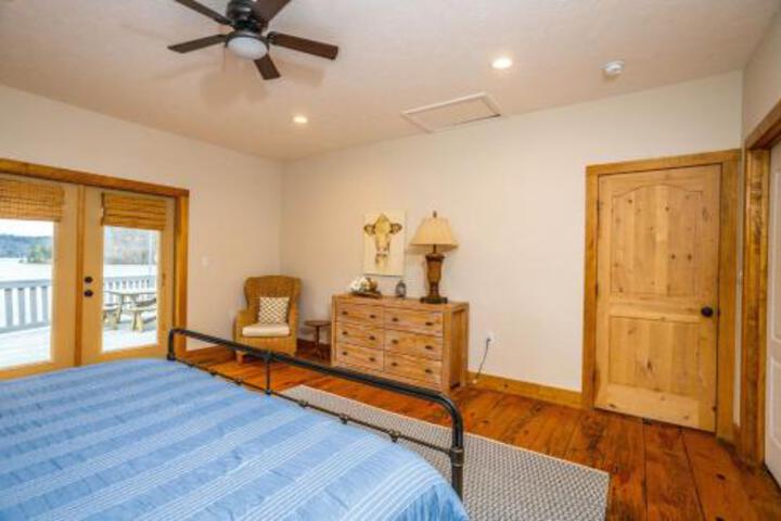 Lake Rider Cabin