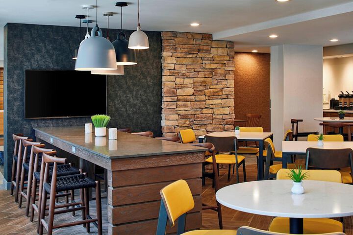 Fairfield Inn & Suites by Marriott Albany Airport