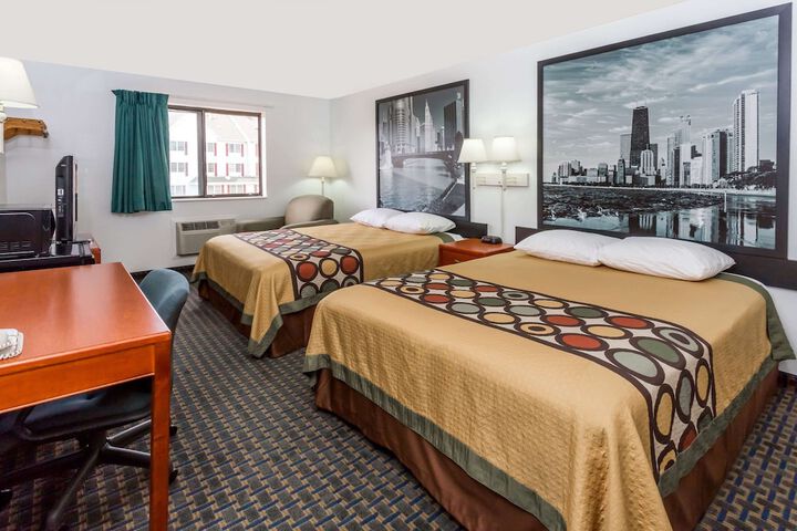 Room 6 of 15