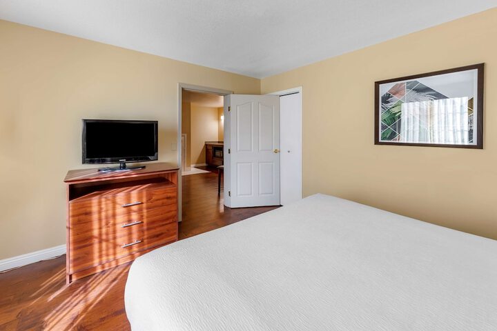 Room 35 of 42