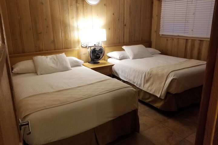 Room 28 of 229