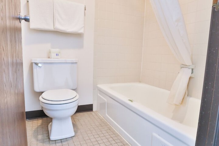 OYO Hotel Pipestone MN Canterbury Park