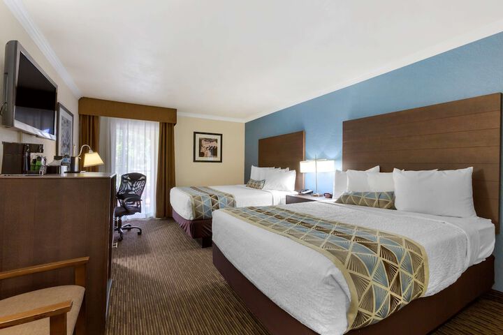 Room 9 of 42
