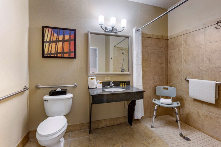Room 14 of 36