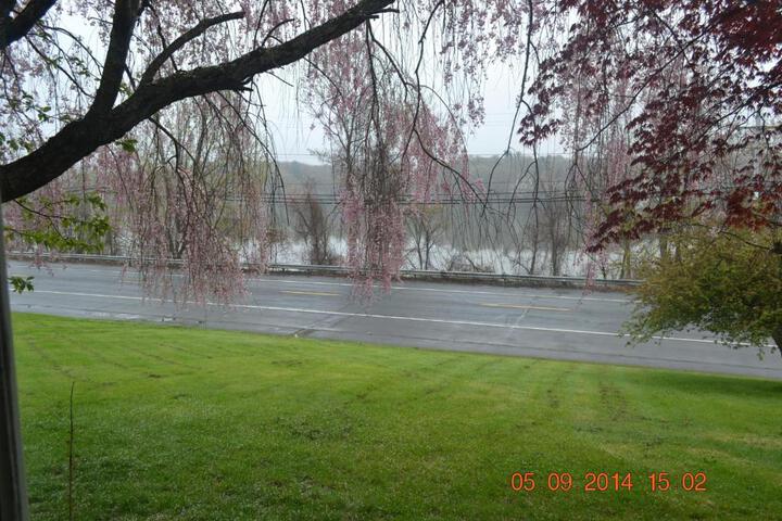 Mount Holyoke Inn