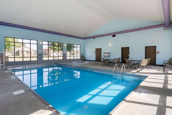 Pool 4 of 30