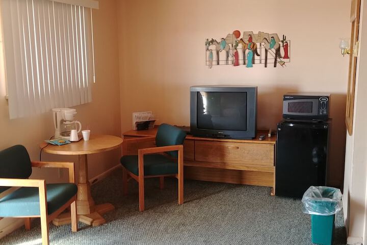 Room 5 of 19