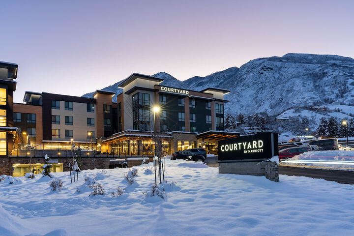 Hotel 3 of 80
