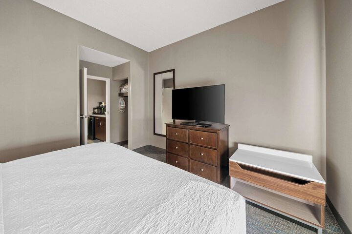 Hampton Inn by Hilton New Bedford / Fairhaven