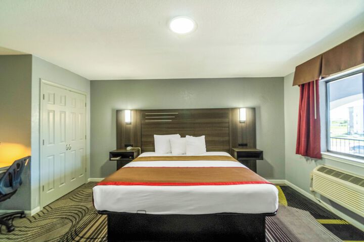 Room 54 of 70