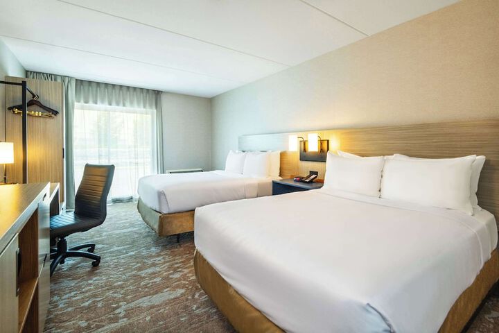 Room 48 of 70