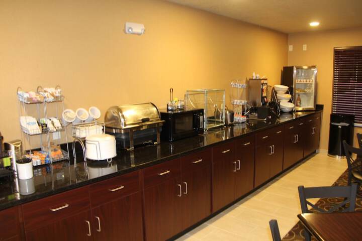 Breakfast/Coffee Service 48 of 56