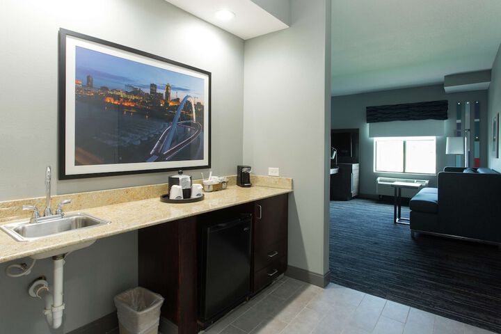 Lounge 39 of 48