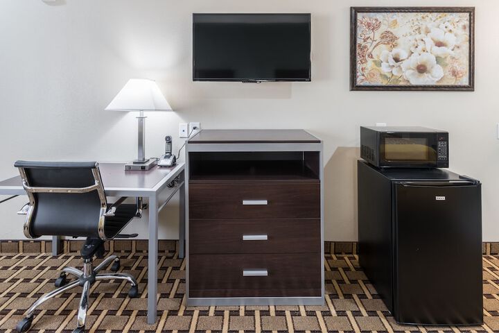 Room 12 of 33