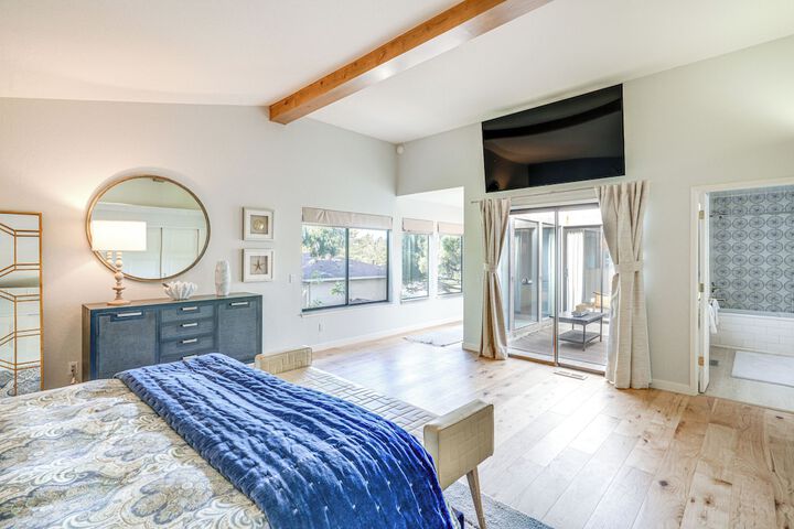 Swim Golf & Relax: Luxe Townhome in Aptos