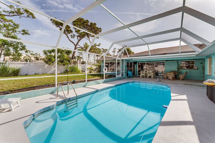 Englewood Escape Near Beaches: Pets Welcome!