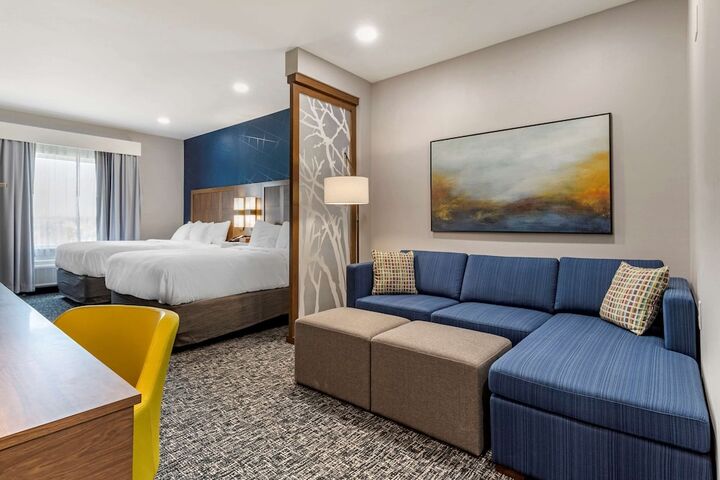 Room 17 of 47