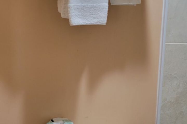Room 15 of 32