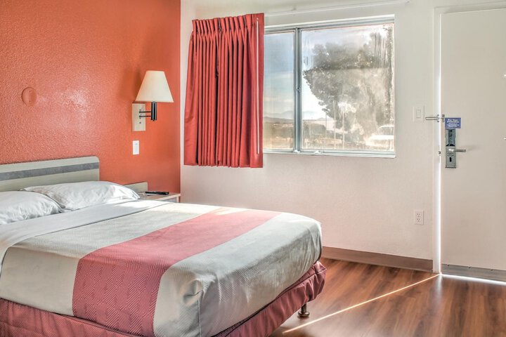 Motel 6 Mojave CA