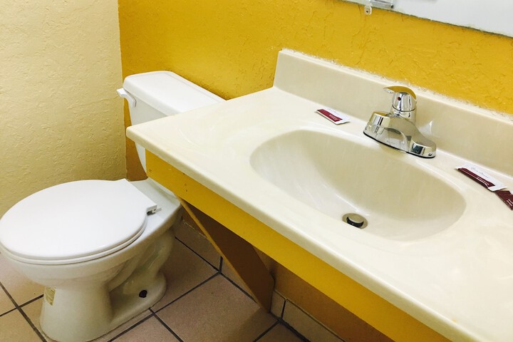 Room 8 of 21