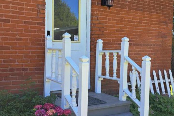 The Mays Place Bed and Breakfast