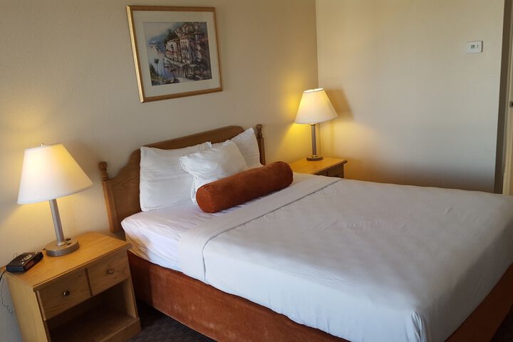 Knights Inn Lethbridge