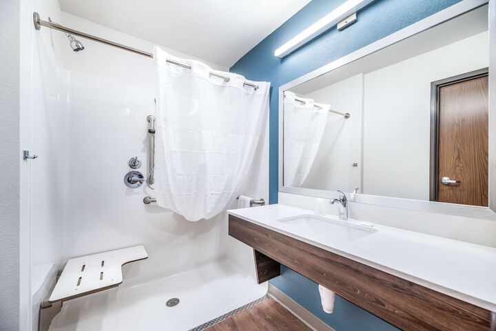 Room 18 of 22