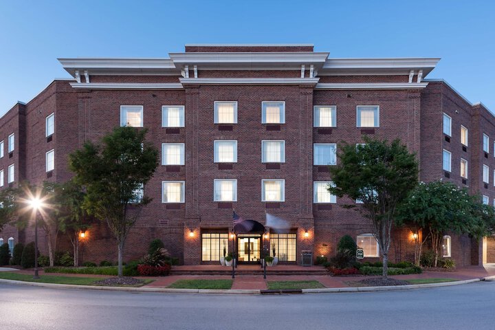 Hotel 2 of 39
