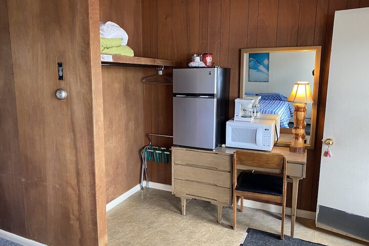 Room 14 of 30