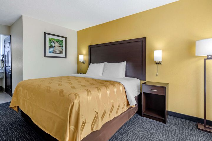Room 12 of 24