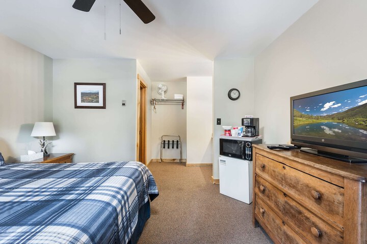Room 71 of 120