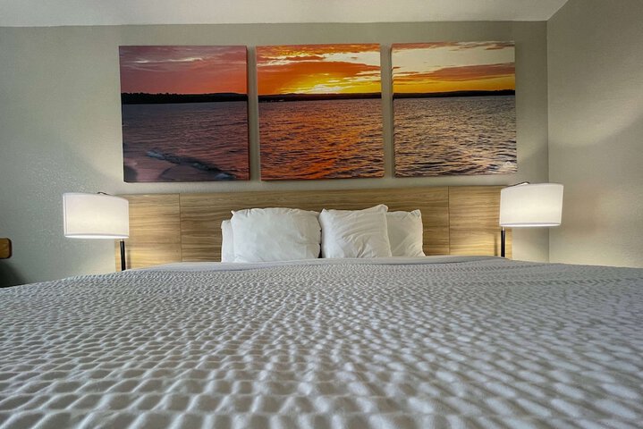 Room 25 of 56