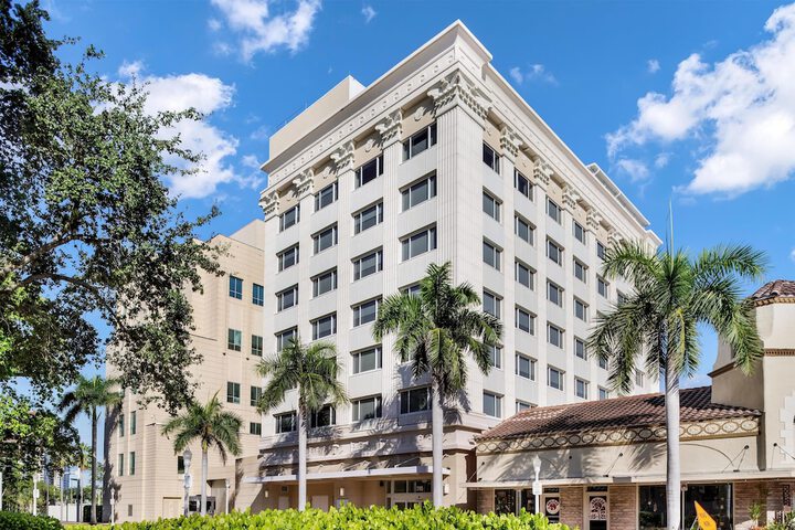 The Banyan Hotel Fort Myers Tapestry Collection by Hilton