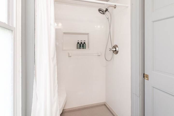 Room 14 of 35