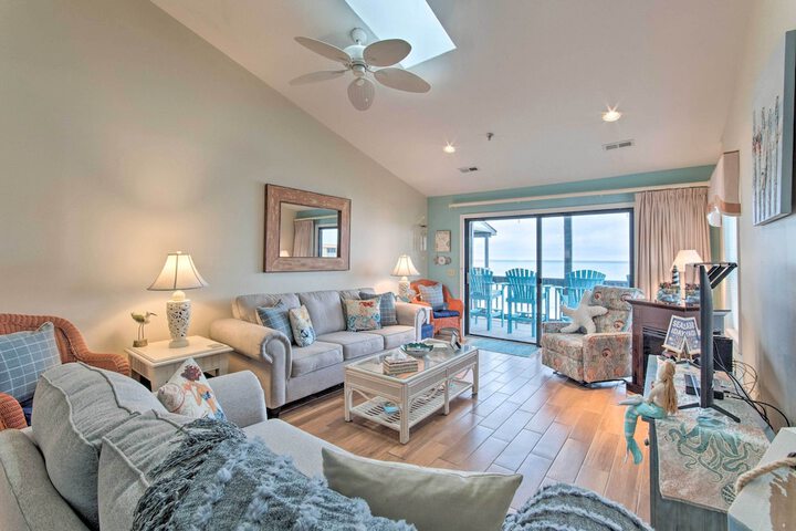 Topsail Beach Oceanfront Oasis w / Stunning Views!