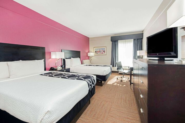 Room 8 of 25