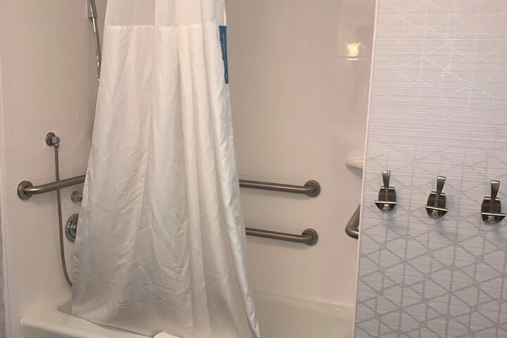 Hampton Inn & Suites Rockville Centre